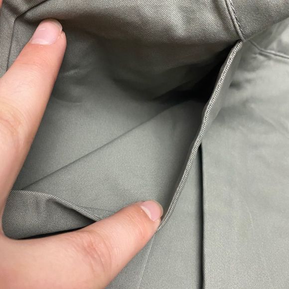 NEW Amazon Shorts - Picture 3 of 8